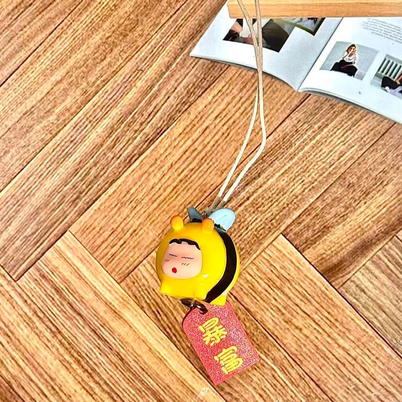 Crayon Shin-chan Bee Cosplay F - Car Mirror review and price